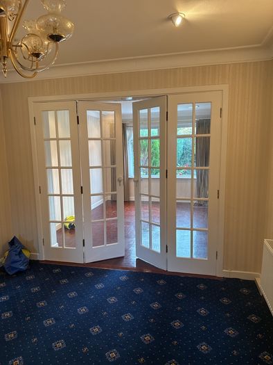 Folding internal doors