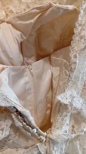 Lace Cream Wedding Dress
