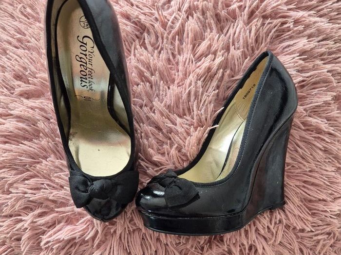 Selection of Brand New Size 5 Shoes