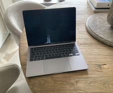 256GB space grey 8GB MacBook Pro