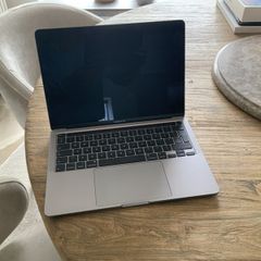 256GB space grey 8GB MacBook Pro