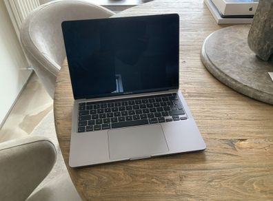 256GB space grey 8GB MacBook Pro