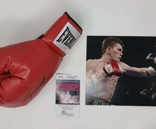 Ricky Hatton Signed Boxing Glove & Photograph