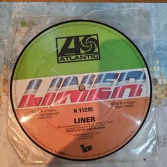 Liner Keep Reaching Out For Love 7 inch picture disc