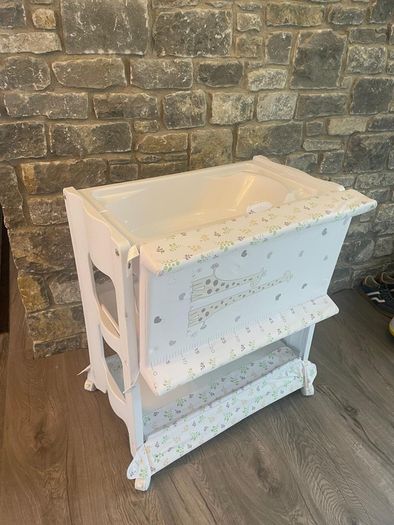 babylo baby changing table and bath with storage