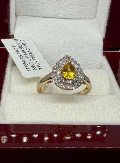 Gold Luxuriant 9K Yellow Gold AAA Loop Clean Chantaburi Yellow Sapphire & Lab Grown Diamond