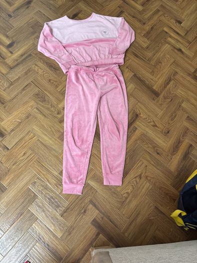 Clothing bundle girls 10-11 yrs