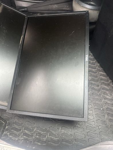 2x Dell P2217 22 inch Monitors - 20 each or 30 the pair