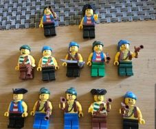 Lego Pirate Minifigure Bundle of 14