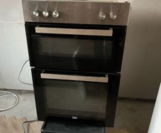 Free double oven and hob