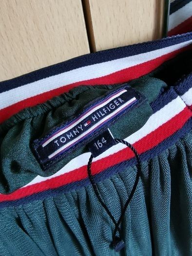 NEW - Tommy Hilfiger skirt UK 12