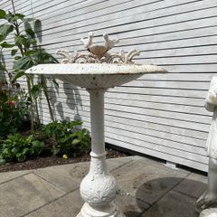 Iron bird bath