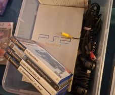 PlayStation 2 bundle with games and controller