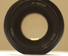 Nikon 50mm f/1.8 AF-D