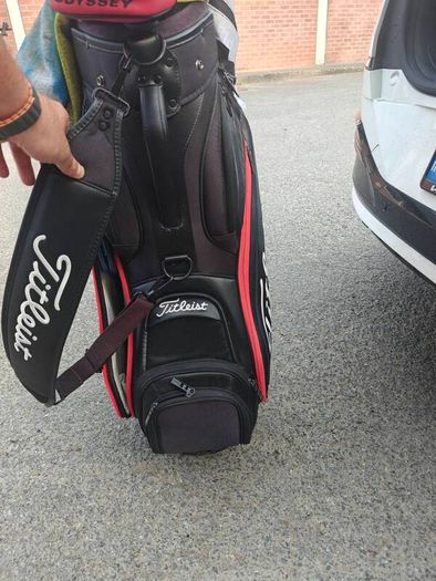 Titleist mid size tour bag