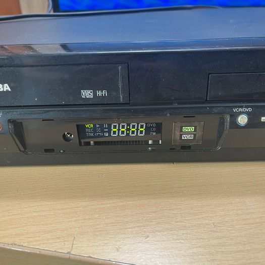 Toshiba SD-38VFKF DVD Video Player / VHS VCR Combo