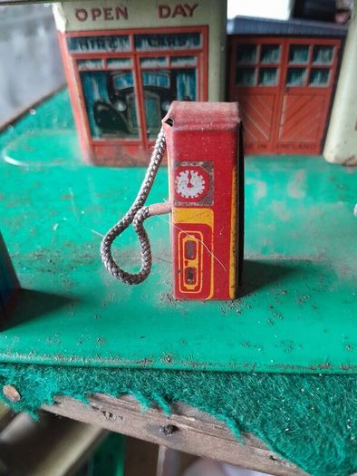 1930 garage toy tin plate