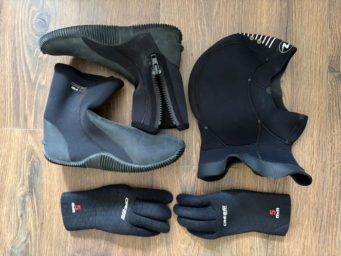 Cressi boots+gloves+hood, color: black