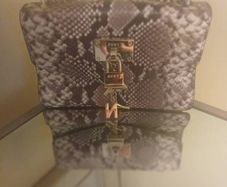 DKNY Crossover body bag