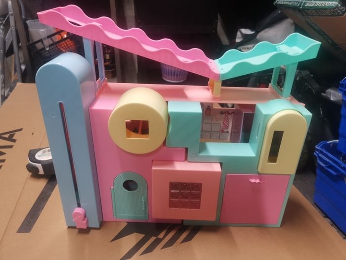 LOL Dollhouse