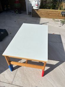 Kids  IKEA Table sits 4 small chairs
