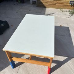 Kids  IKEA Table sits 4 small chairs