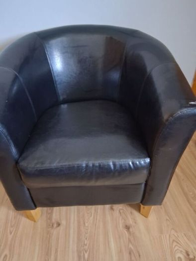 Black Tub Chair