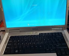 Vintage Dell Inspiron 1501, Mobile AMD Sempron Processor 3500 +, 1.8GHz, 1GB Ram, 120GB HDD, Windows 7, Chrome, Opera, Firefox and VLC