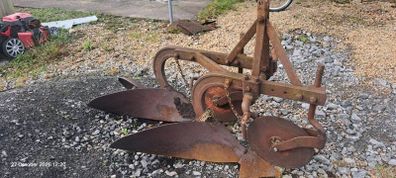 Ferguson 2 furrow plough