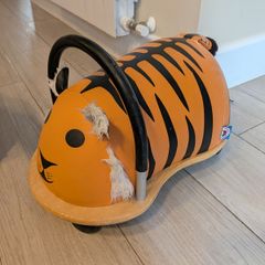 Free wheely bug ride on toy