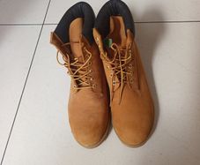 Timberland Nubuck Tan  Boots.  S. 11.   New.