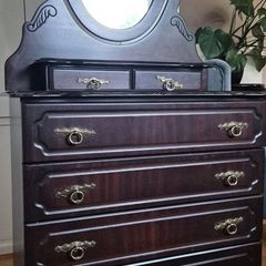 Beautiful Vintage Style Dressing Table / Chest of Drawers with Mirror