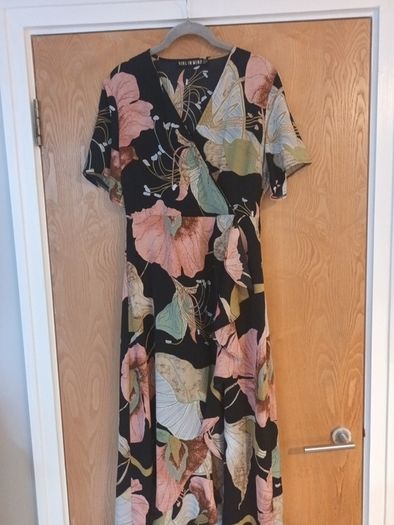 Girl In Mind Dress.   S. 12.  New.