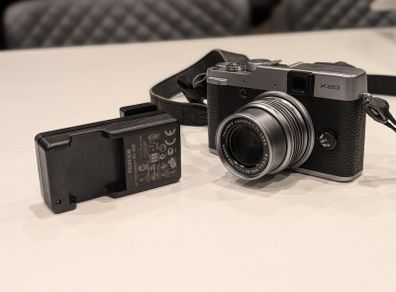 Fujifilm X20 digital - silver