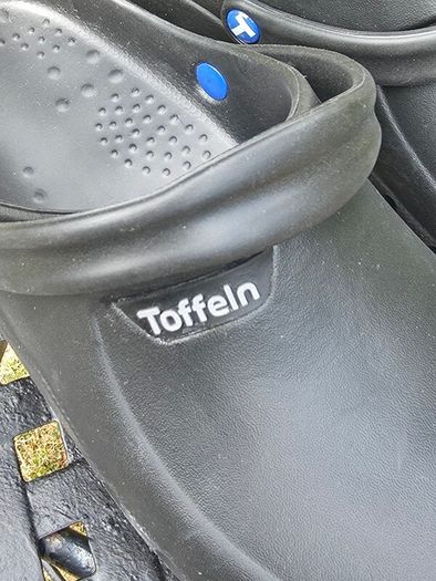 Toffeln EziKlog Clogs Size UK11