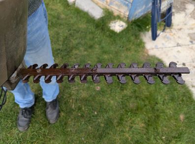 Hedge trimmer Electric