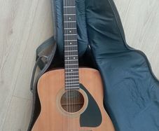 Legendary YAMAHA 12 string Acoustic Guitar