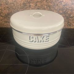 Vintage Cake Tin