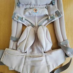 Ergobaby Omni Breeze