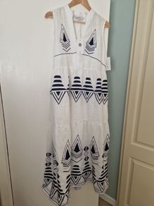 Lisa Lust list Long linen dress