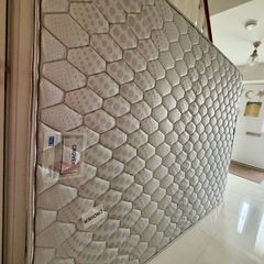 King size Matress for free ready for collection.. in good condition