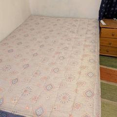 Double bed mattress and base
