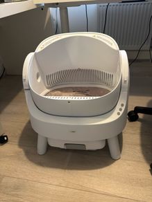 PETPIVOT automatic litter box