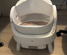 PETPIVOT automatic litter box