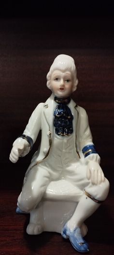 Vintage Porcelain afternoon tea figurines set