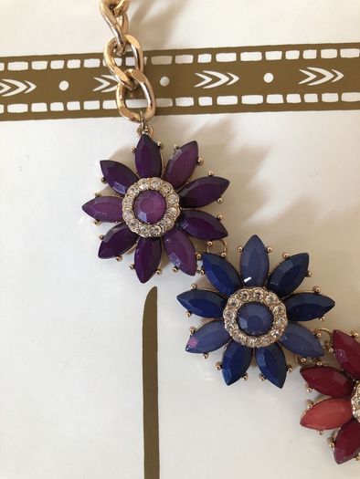 Necklace flower design