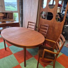 William Lawrence extendable table &6 chairs
