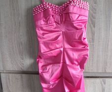 quality dress fits xs s with pearls