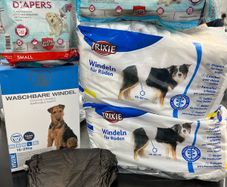 Pet clothing and nappies