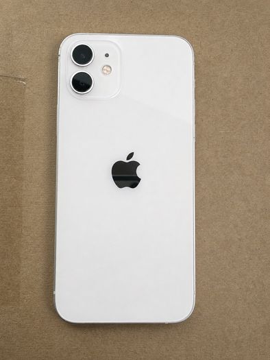 iPhone 12  64GB